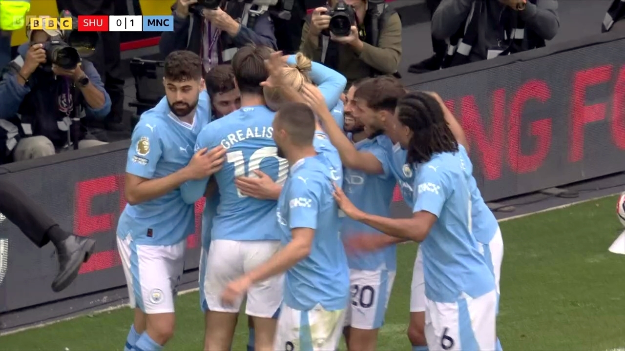 «Манчестер Сити» без Гвардиолы стал единоличным лидером АПЛ