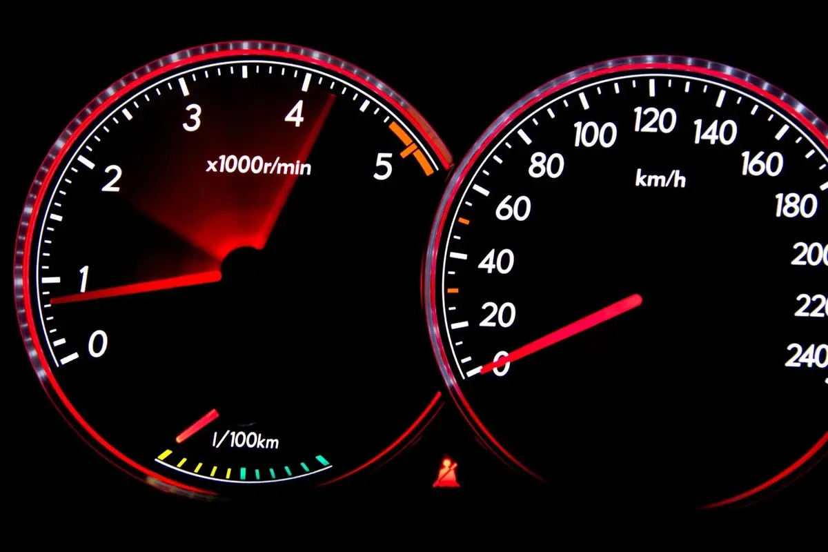 При каких оборотах двигателя ему наносится максимальный вред: результаты исследований. Не секрет, что стиль вождения во много