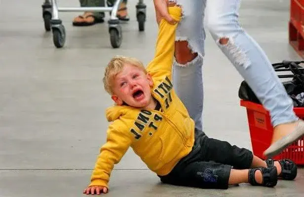 Детские слезы в магазинах