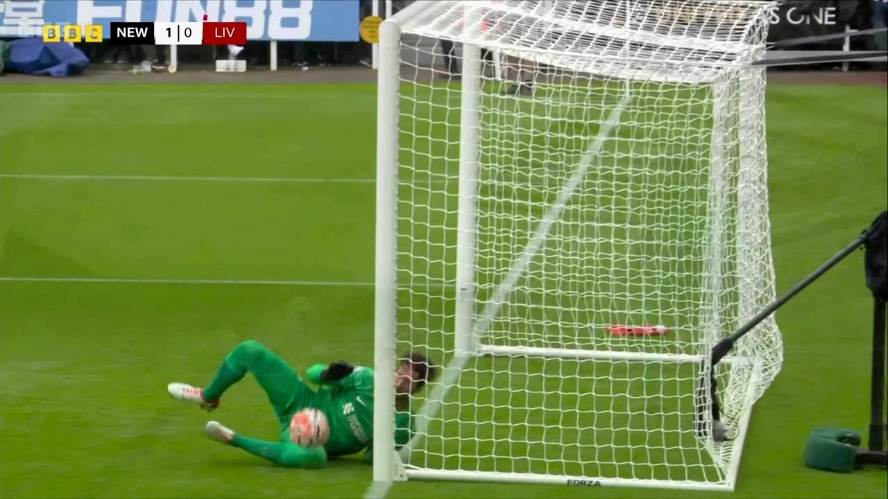 Ещё один супер-камбэк в АПЛ. Ливерпуль вдесятером одолел сорок в последнем (?) матче Салаха