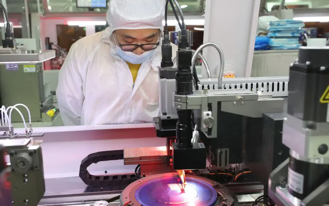 Фабрики, возможно, покидают Китай, но торговые связи сильнее, чем кажутся