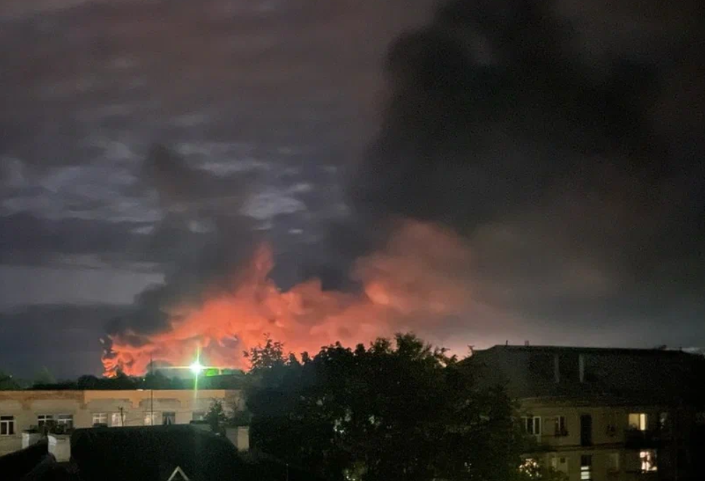 Что известно о массовой атаке беспилотников в регионах России