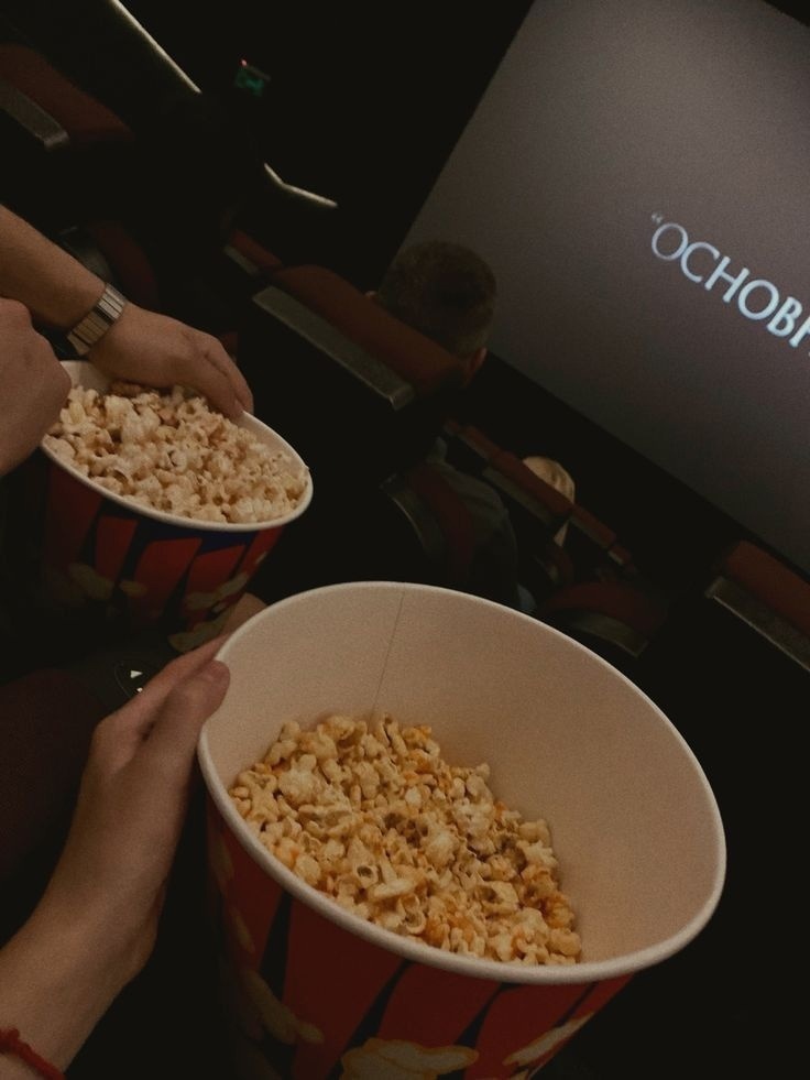 История о том, как я сходила в кино с мужчиной, старше меня на 40 лет