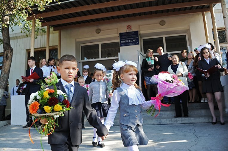 Maria Lvova-Belova Wishes Happy Knowledge Day to School Kids
