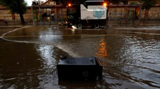 Центральная Испания, после сильного дождя. Метро, железнодорожные линии и дороги в Мадриде закрыты.