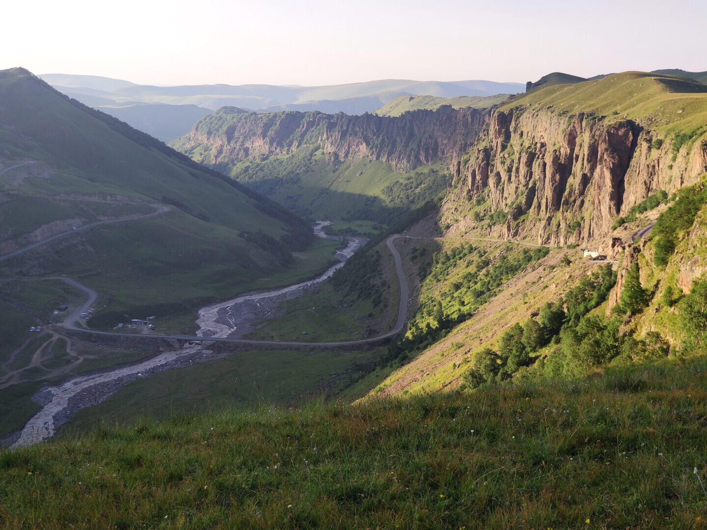Почему не из каждой горной реки можно набрать кристально чистую воду