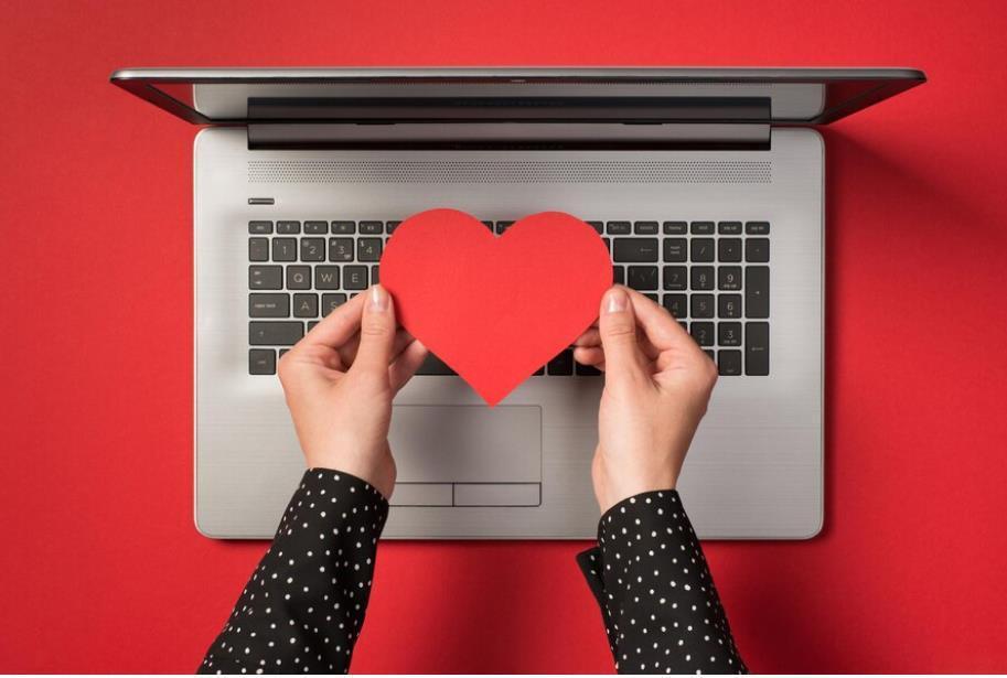 Нужно ли знакомство через Интернет?