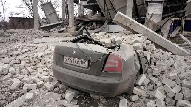 Украинский Снаряд Попал в Здание Дома Культуры в Волновахе: Печальные События в Тревожных Временах