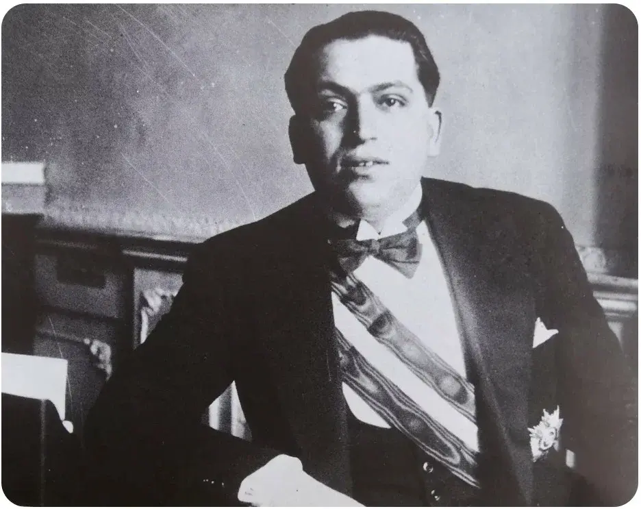 Исторический словарь: пятая колонна