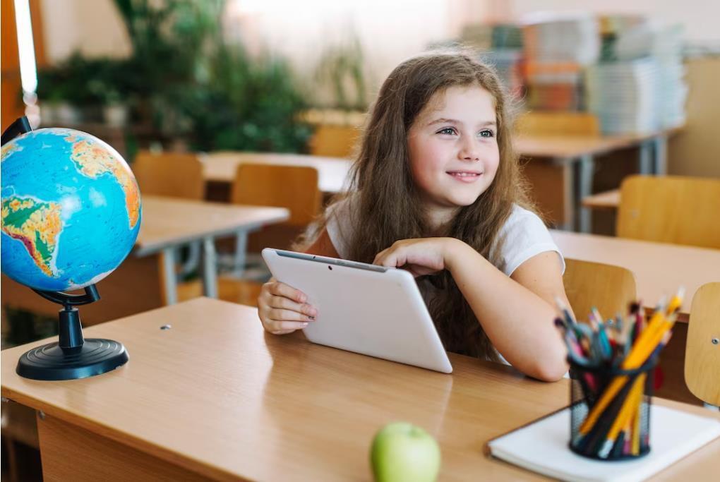 Прожиточный минимум на покупку одежды, обуви и школьных товаров для детей – как оформить