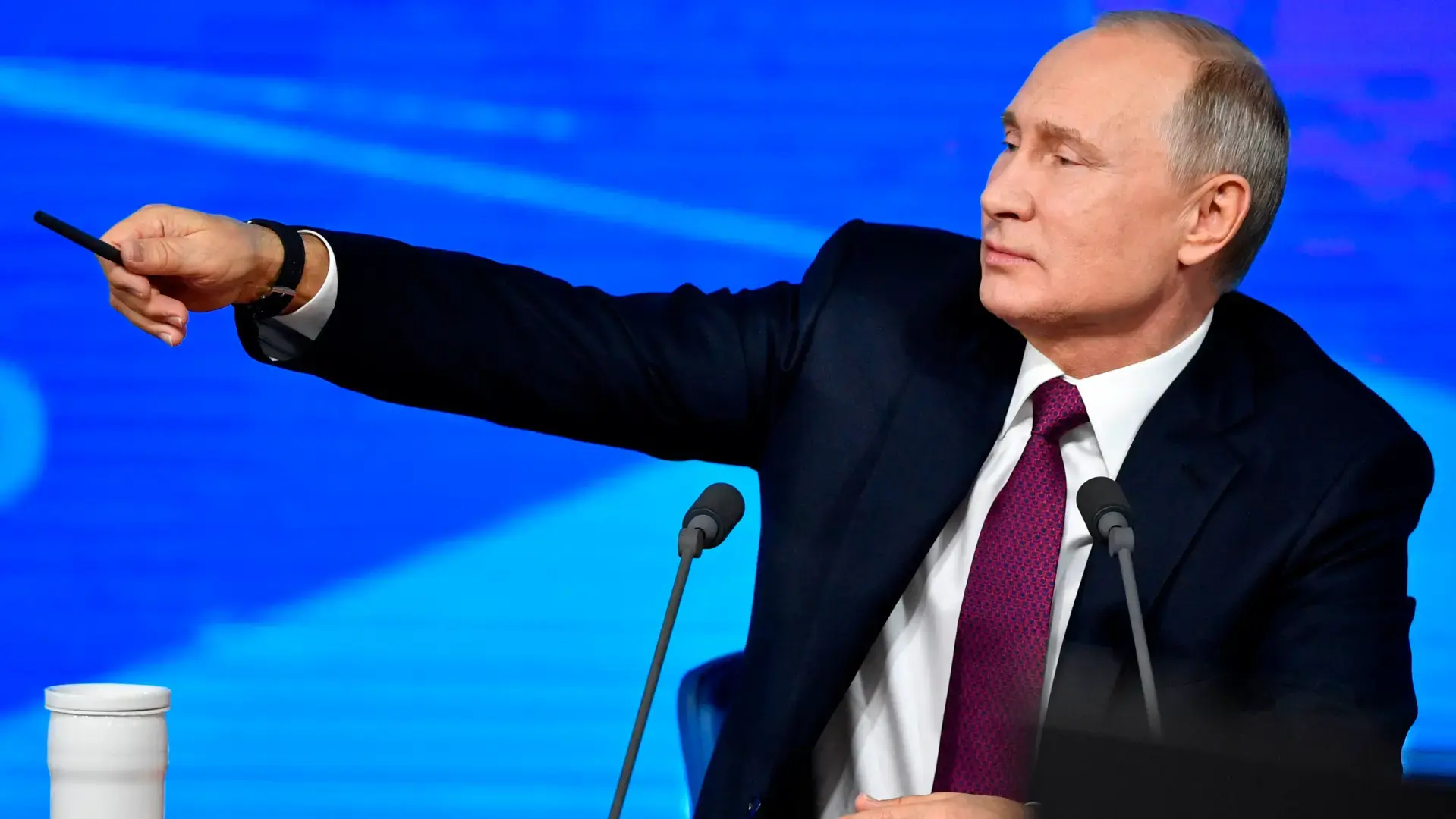 Путин остался лидером российской политики, так в чем секрет.