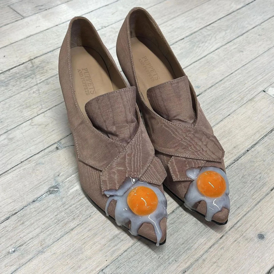 Тренды 2023: самые нелепые новинки с подиумов