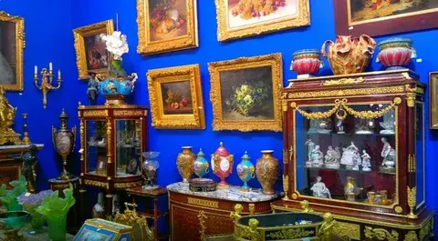 Блошиные рынки как источник вдохновения: создание уникального интерьера и модного образа