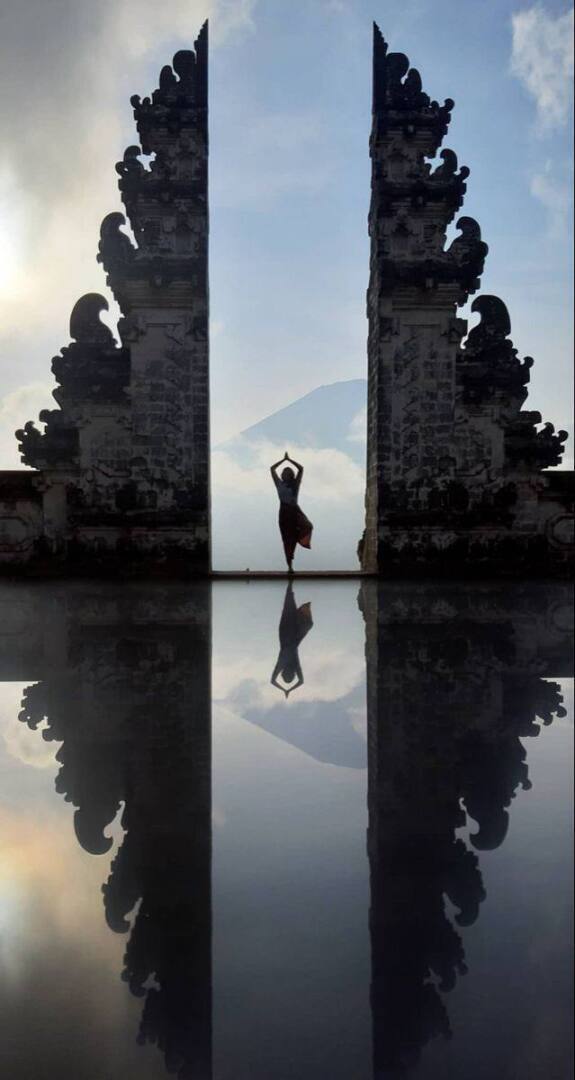 "Бали: Остров Улыбок и Смеха"