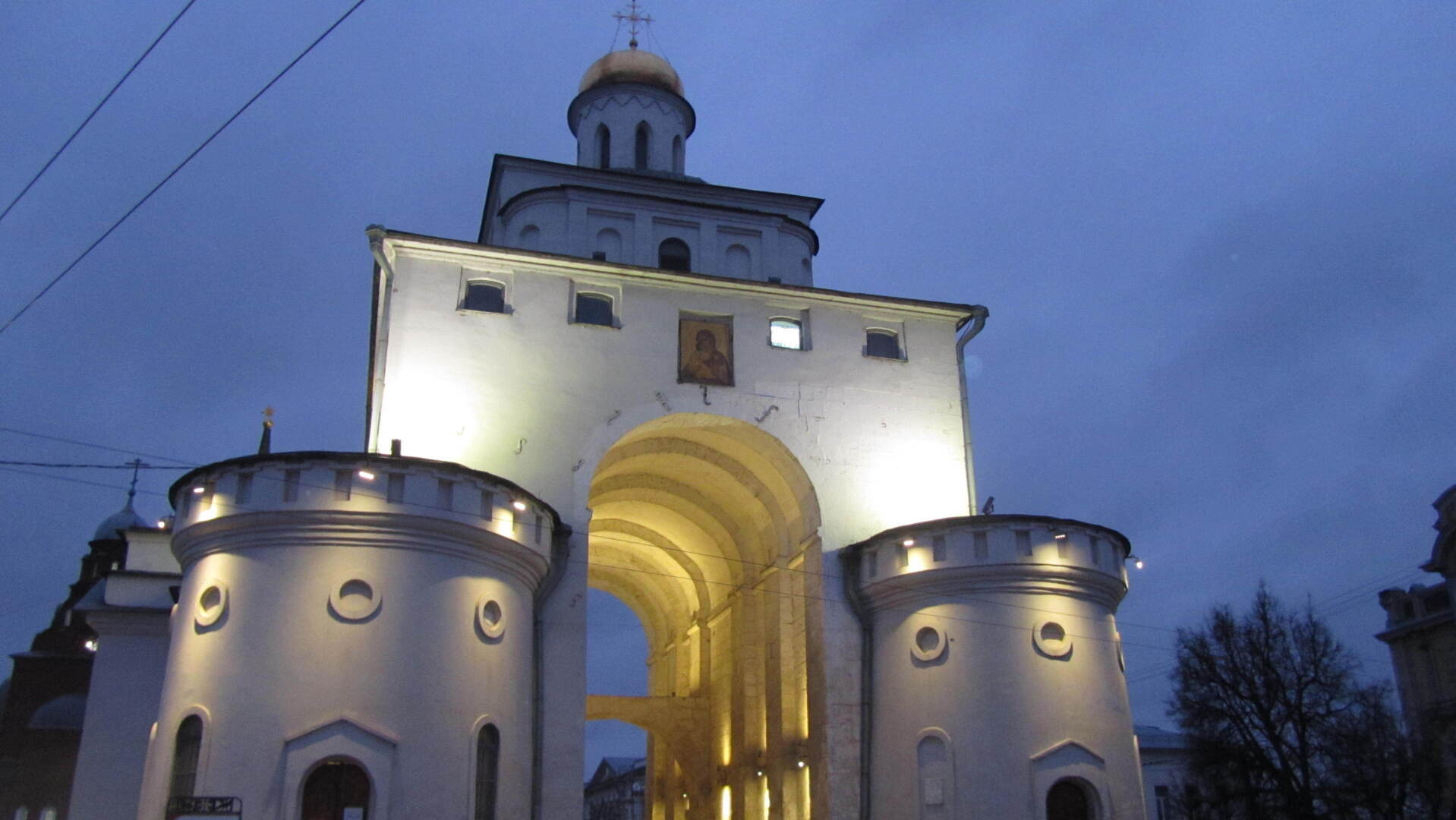 Шагая по огромной карте...