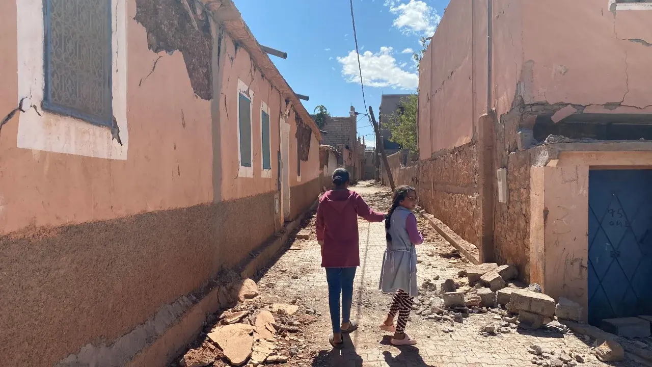 Выжившие после землетрясения в Марокко остались на произвол судьбы в Атласских горах