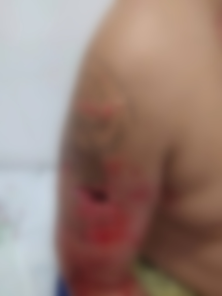 Мужчина против медведя. Русский богатырь vs косолапый.