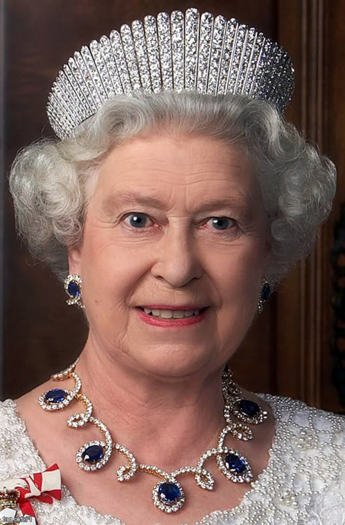 Как британцы умыкнули драгоценности матери Николая II?