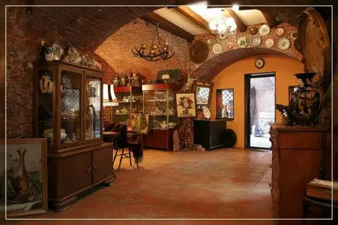 Блошиные рынки в разных странах: обзор самых известных и интересных блошиных рынков в разных странах мира, их особенности и традиции.