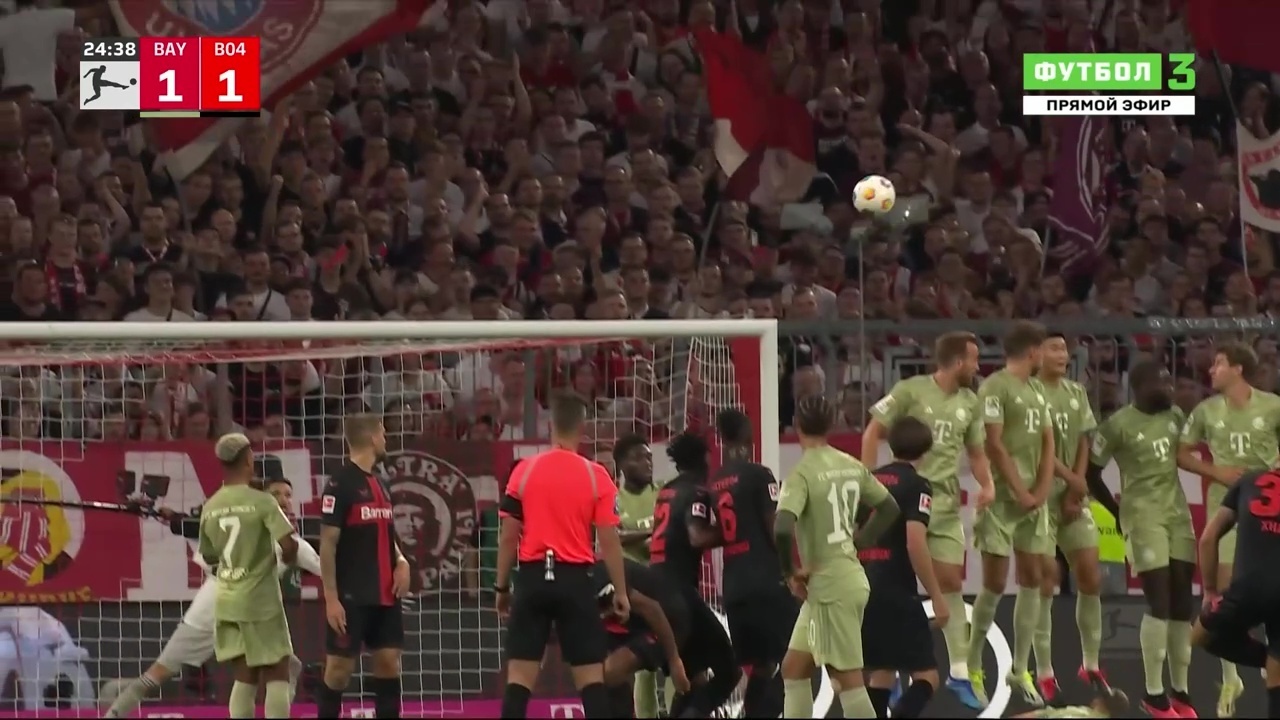 "Бавария" и "Байер" огненный матч за первое место