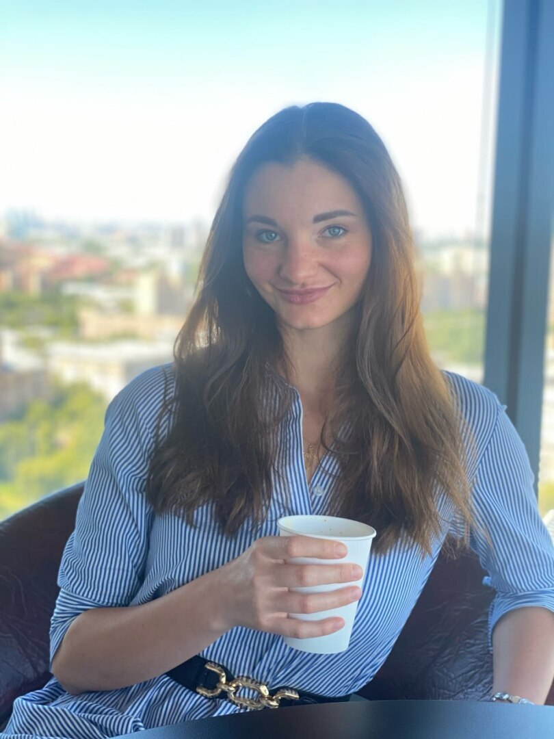 Девушка-репетитор покончила с собой из-за обвинений в проституции