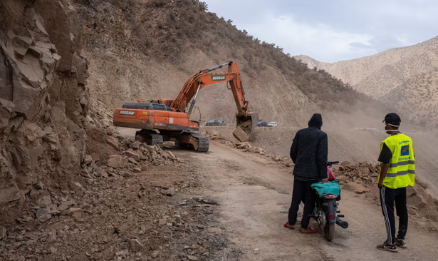 'Мы должны начать все сначала': Землетрясение в Марокко ставит под угрозу образование девочек