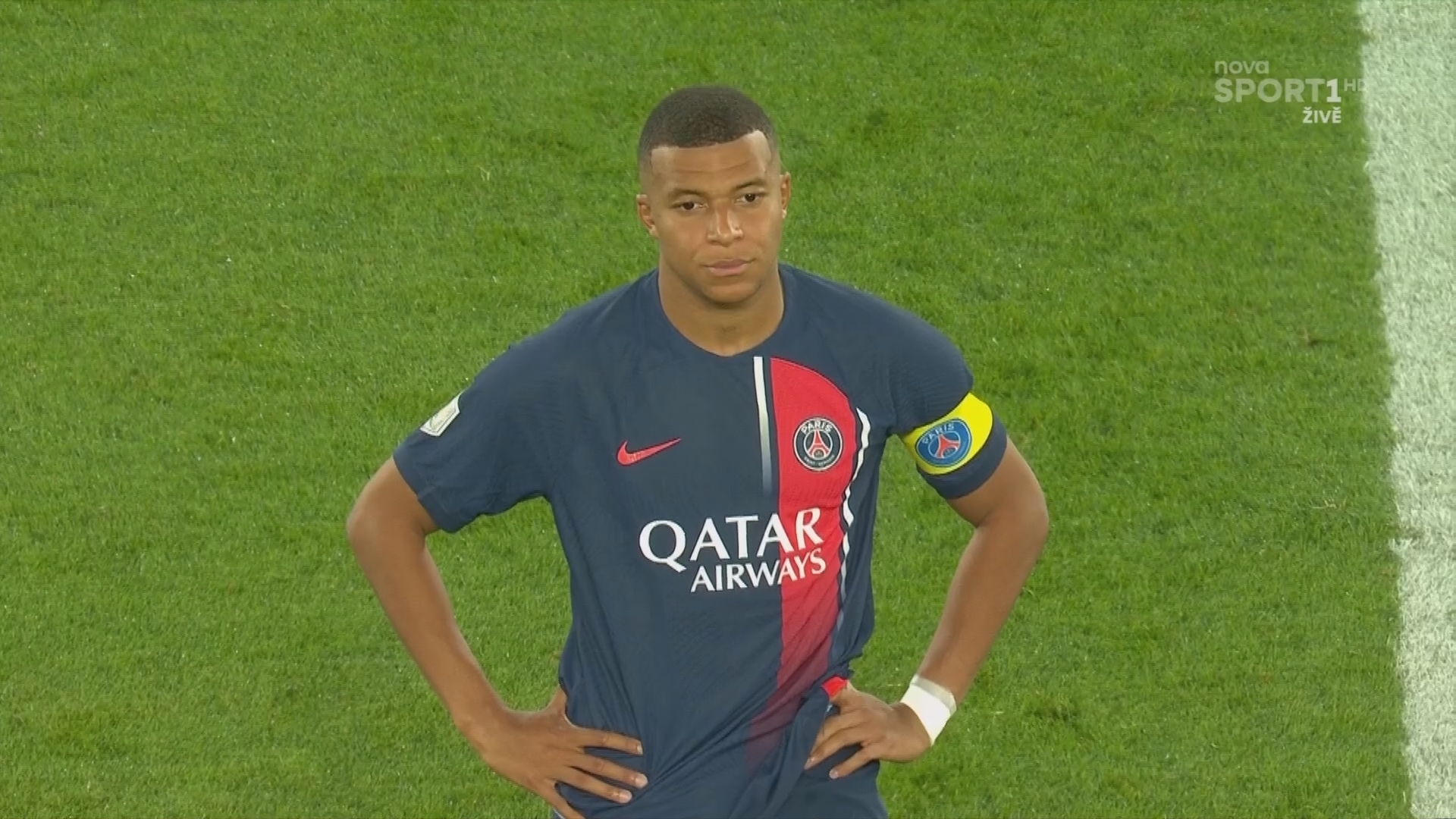 "Ницца" устроила погром в Париже