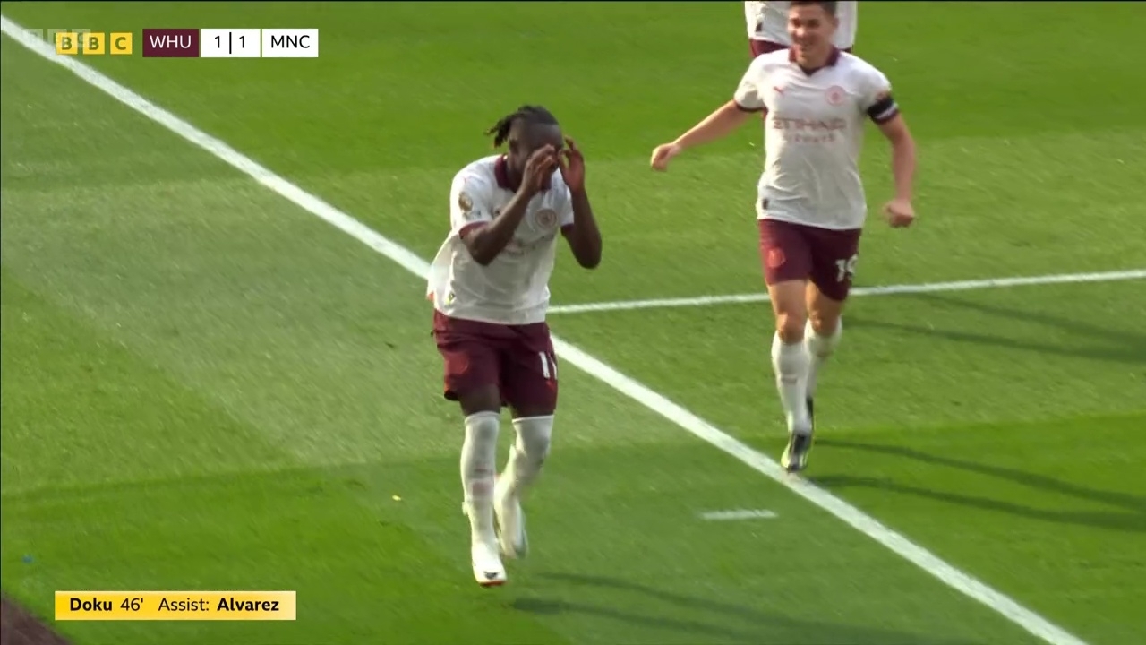 "Манчестер Сити" по-прежнему без потерь. "Вест Хэм" не справился с ролью преследователя. Несите следующего