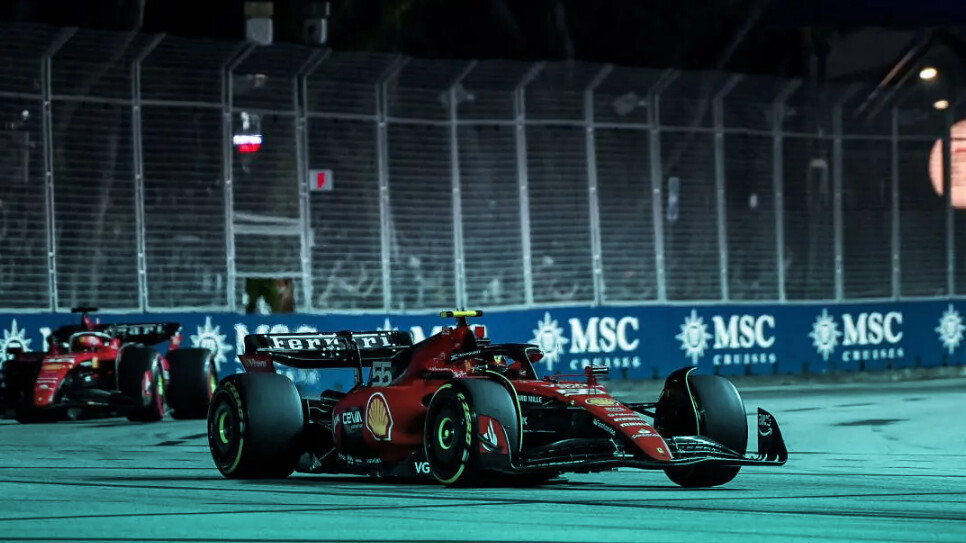 Триумф Сайнца в Сингапуре: Ferrari возвращается на высшую ступень подиума