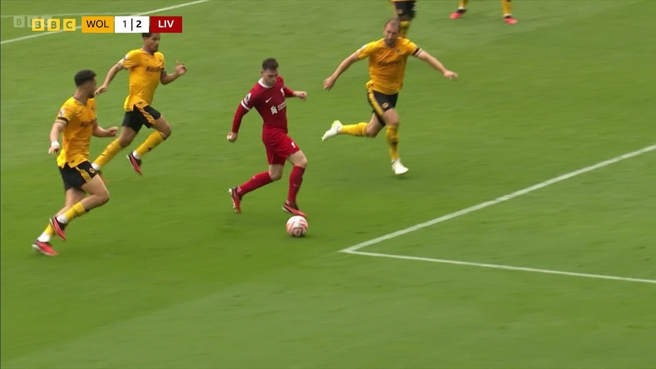 Непростой выезд «Ливерпуля» в логово к волкам