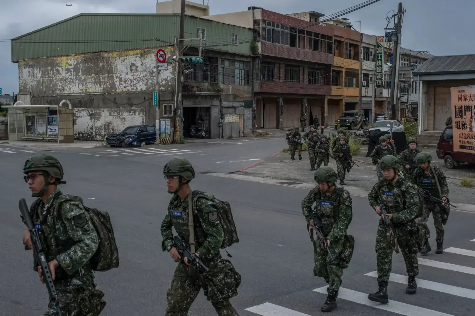 Китай направляет рекордное количество военных самолетов вблизи Тайваня