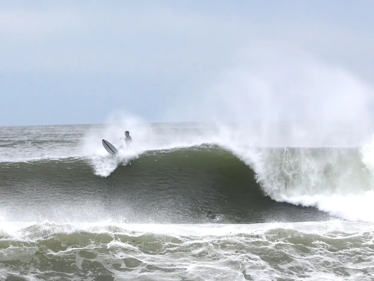 Восточное побережье готовится к приходу урагана.......