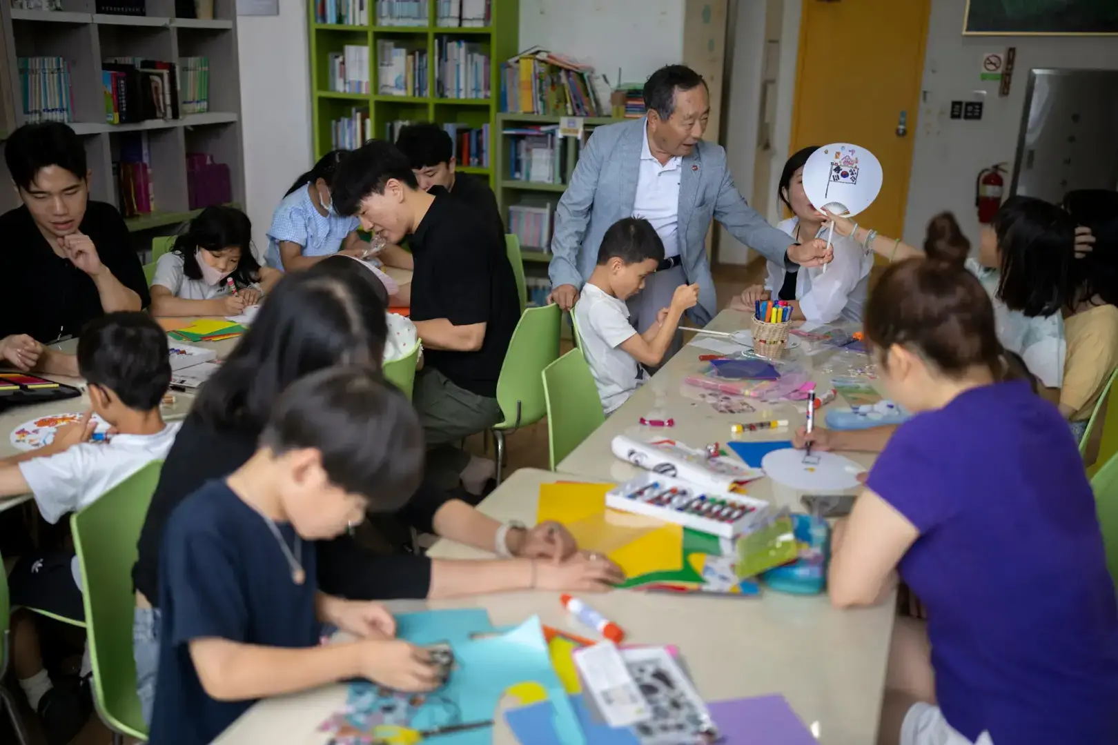 Крупнейший в мире ‘экспортер младенцев’ сталкивается со своим болезненным прошлым