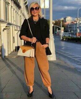 Как одеваться в 50 +, чтобы выглядеть стильно.