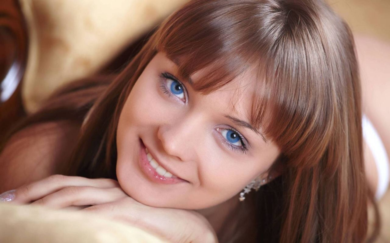 «Невинность на продажу»: почему девственность в России стала товаром?