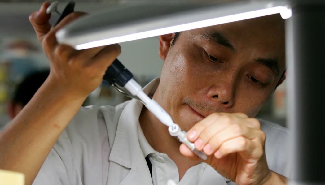 Китай сидит на золотой жиле генетических данных – и не хочет делиться.