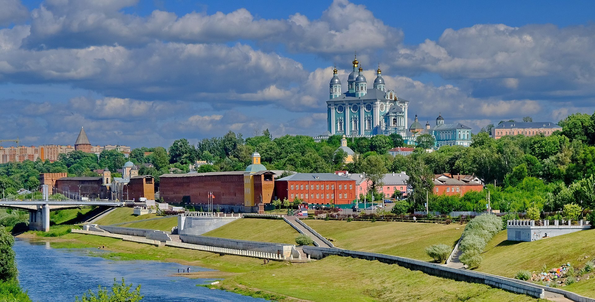 Смоленск город москва. Смоленск 9 век. Смоленск обзорная. Фотографии Смоленска в высоком качестве. Смоленск название.