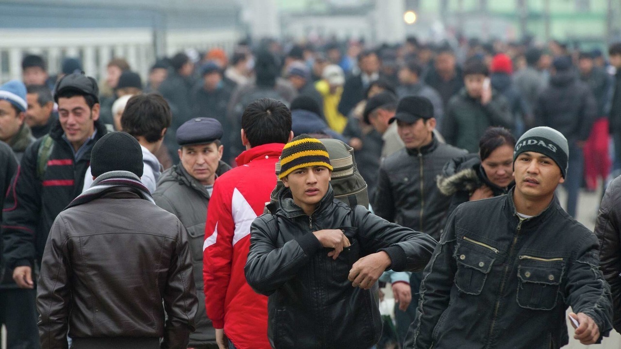 Новый российский закон о мигрантах: Ужесточение требований и наказаний