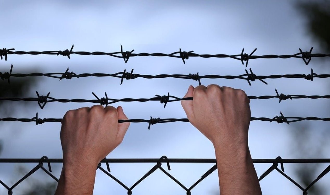 Мужчина, заключенный на 22 года, сбежал из тюрьмы в день своего освобождения