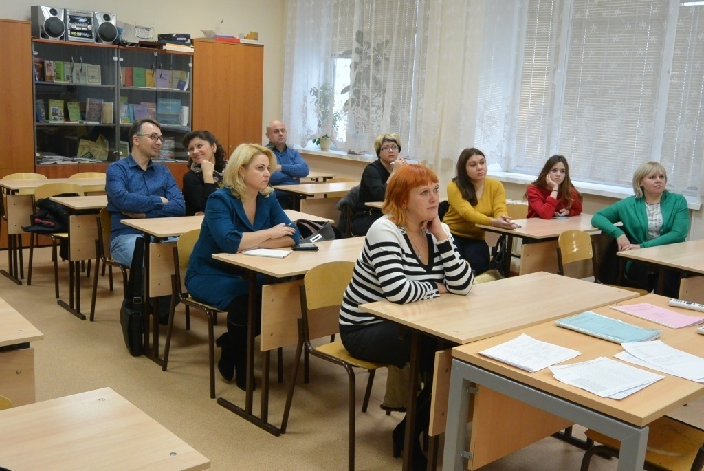 Почему отменили родительские собрания в школе в одностороннем порядке?