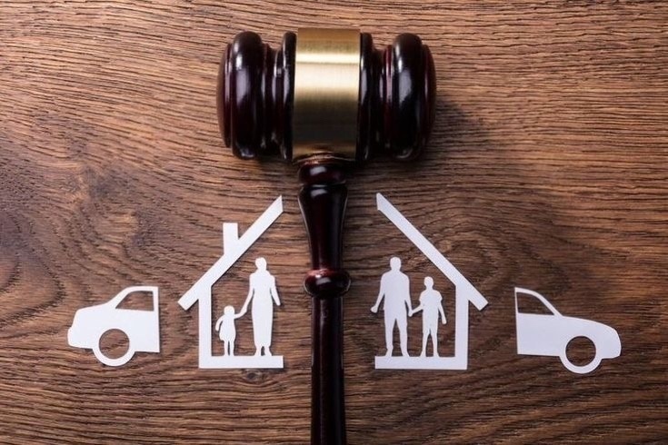 Развод и девичья фамилия? Как при разводе делится имущество