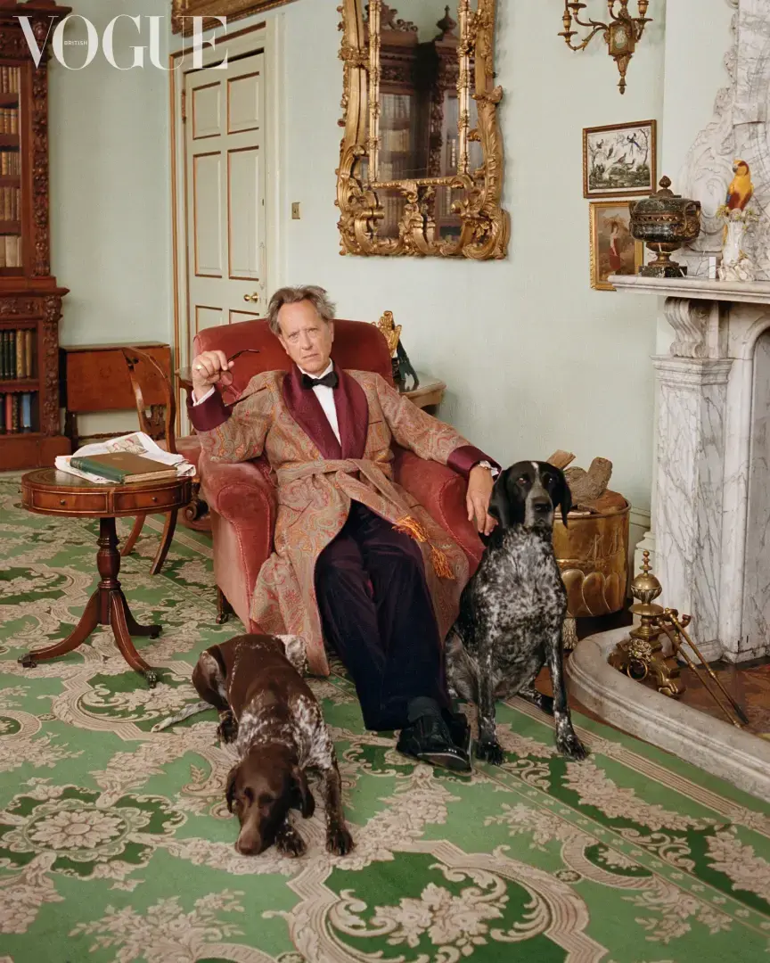 "Солтберн" Эмеральд Феннелл раскрывает темную сторону британского высшего класса.Тайные желания и интриги,восхождения и падения,это малая часть....