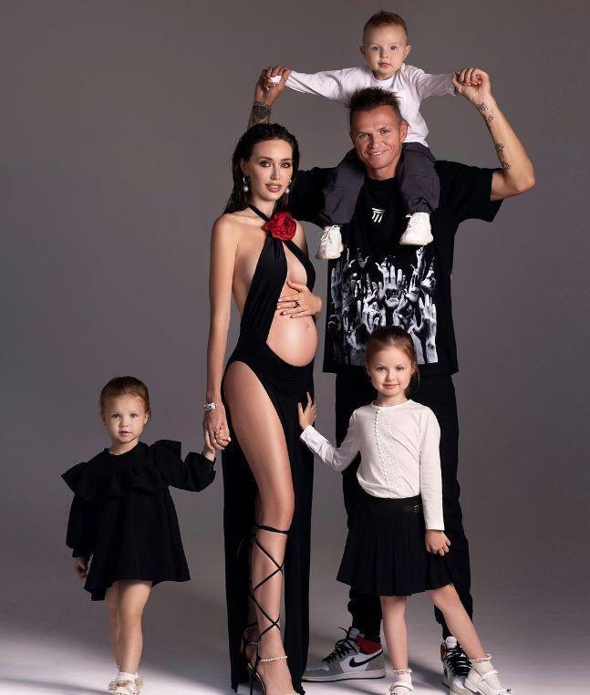 Анастасия Костенко ждет четвертого ребенка от Дмитрия Тарасова