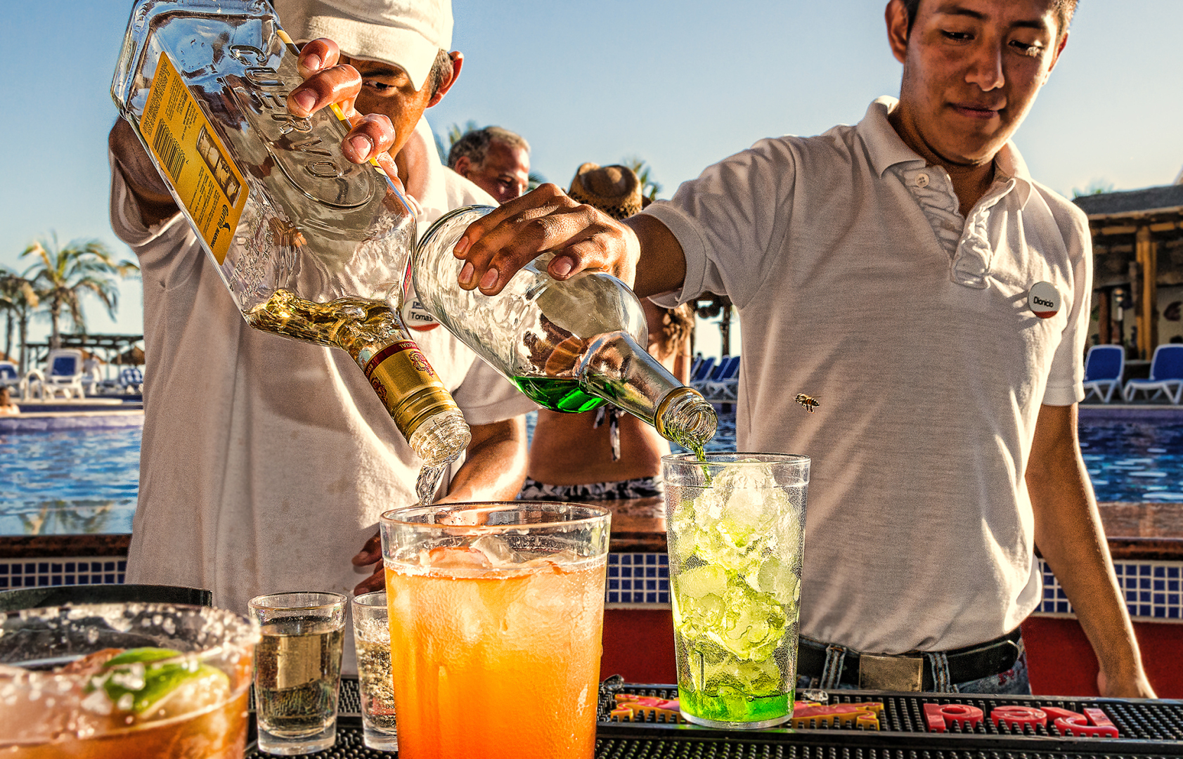 Трезвые путешествия - горячая тенденция. Но для некоторых путешественников это образ жизни.ДЕЙСТВИТЕЛЬНО ЛИ ЛЮДИ НАЧИНАЮТ ЖИТЬ ОСОЗНАННО?!