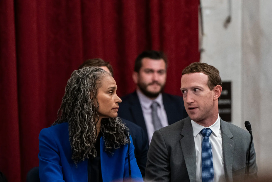 В "Демонстрации силы" титаны Силиконовой долины обещают "Сделать это правильно" с ИИ.