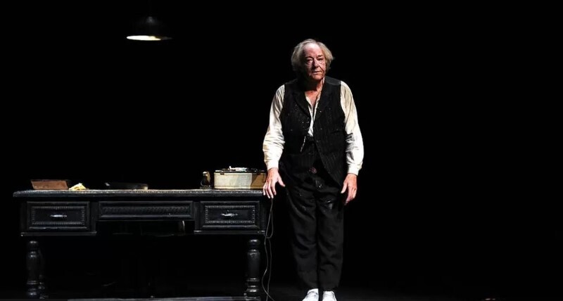 Поттер отдает дань уважения сэру Майклу Гэмбону