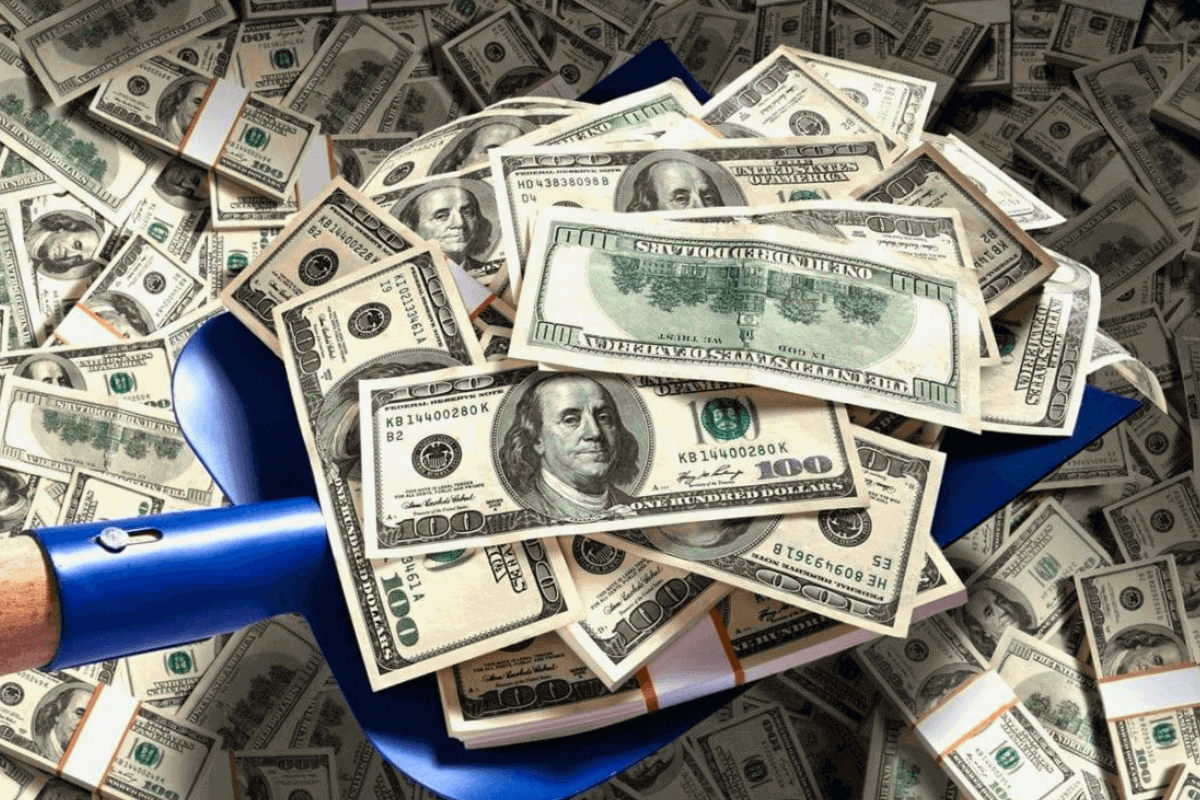 Зарплата более 100 000 евро в год: работники каких профессий в Европе могут рассчитывать на высокий доход