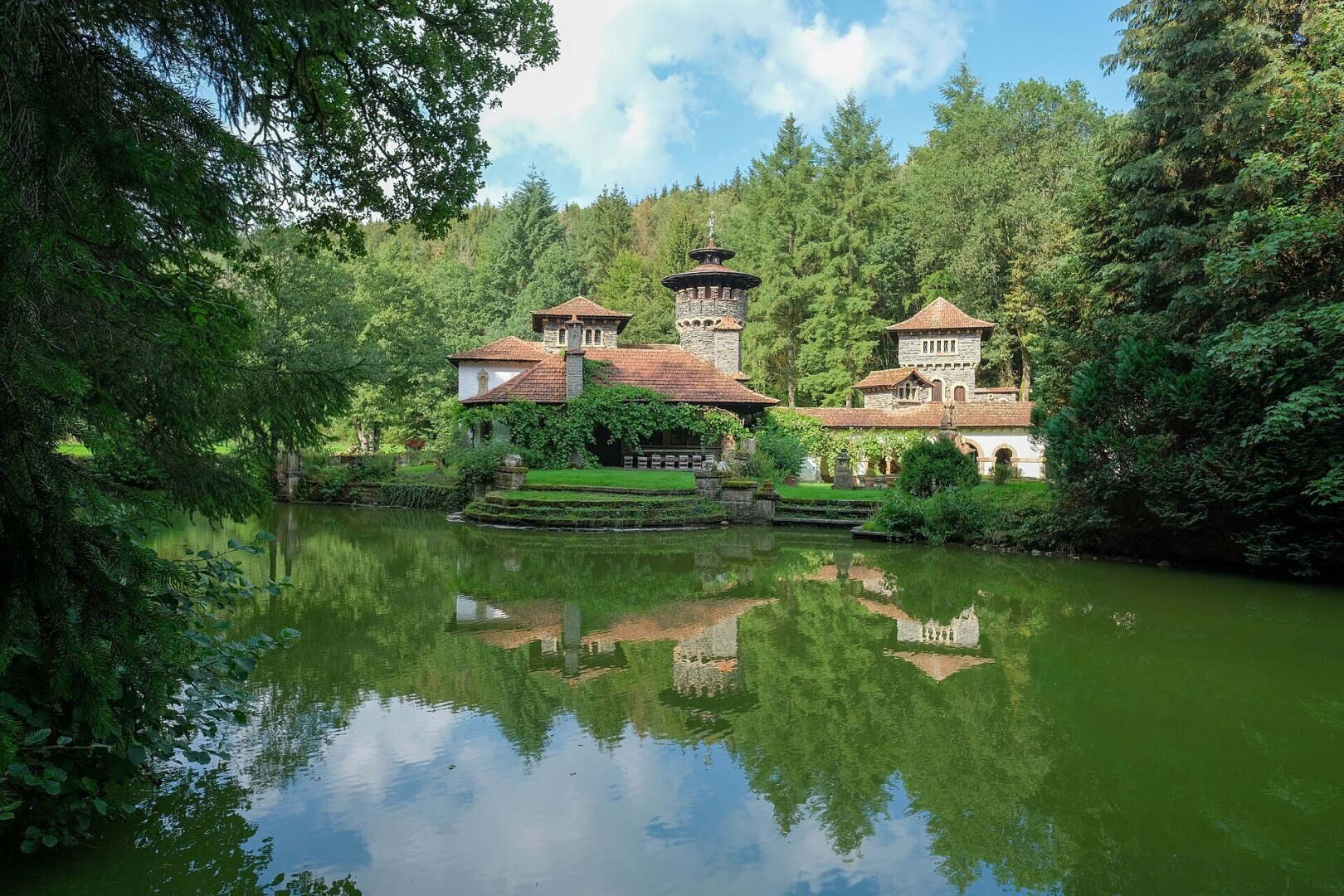 Самая богатая страна в мире, это Люксембург? Похоже, что так