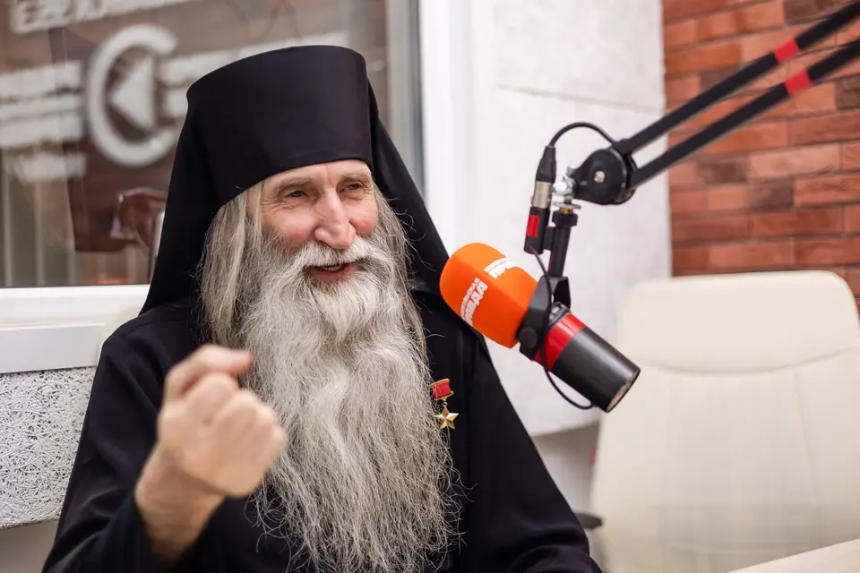 Золотая звезда Героя – монаха Киприана. Полковник Бурков прошел Афган, потерю ног, но не сдался и нашел себя