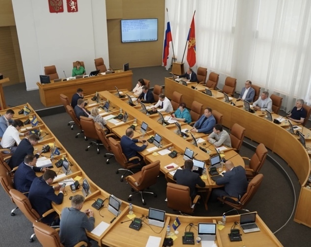 В России оказывается существуют «бедные» депутаты: 170 тысячный годовой доход и 2 Range Rovera в собственности. Могут ли депутаты быть бедными?